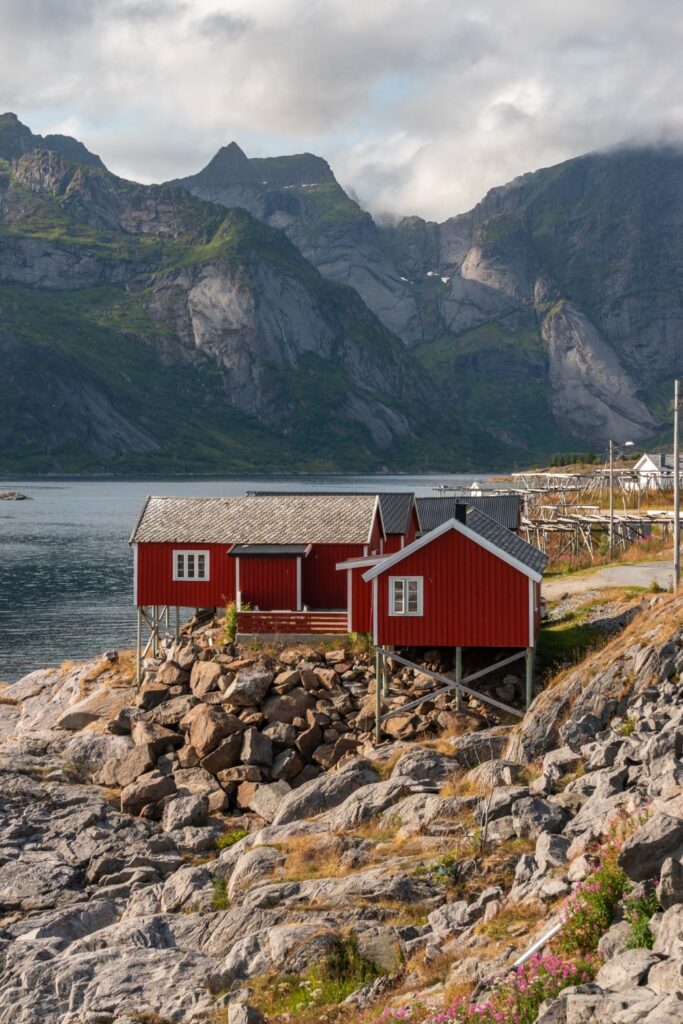 Derfor knirker og knaker det i huset – Hva skjer med hjemmet ditt når luften blir tørr?